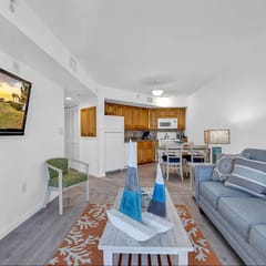 Ocean View Suite w/Resort Access, Pools & Arcade